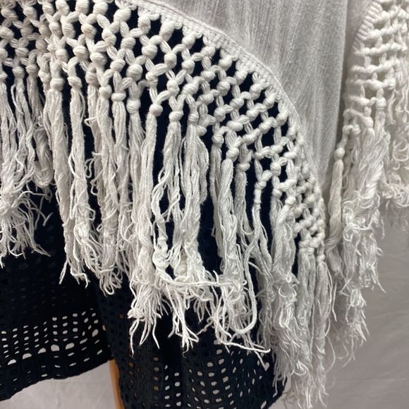 Roxy fringe overthrow wrap shawl poncho shrug lace embroidered XS - Picture 7 of 12